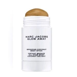 Marc Jacobs Glow Away Bronzing
Coconut Body Stick 14 TAN-TASTIC!